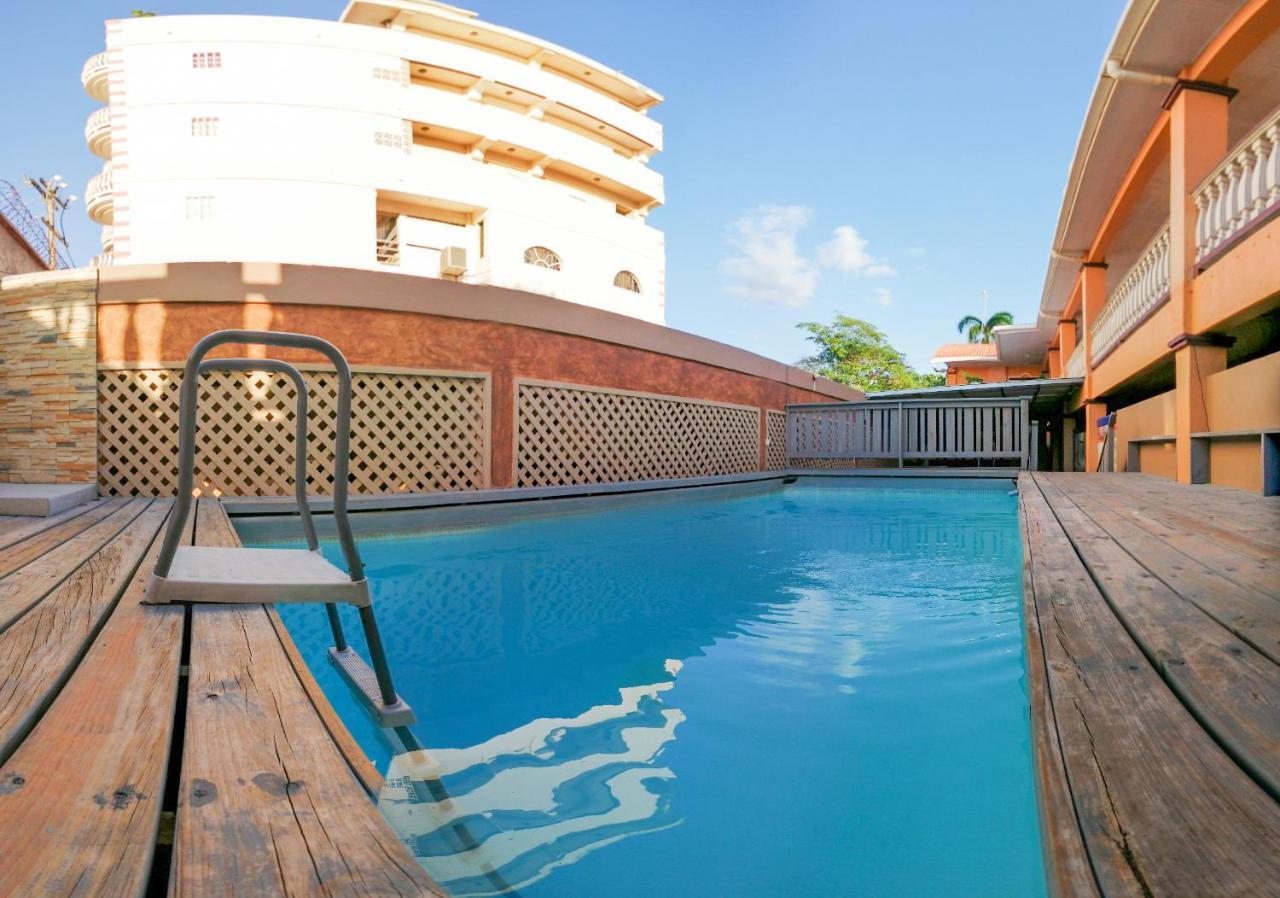 Uw Oasis Hotel La Ceiba Exterior foto