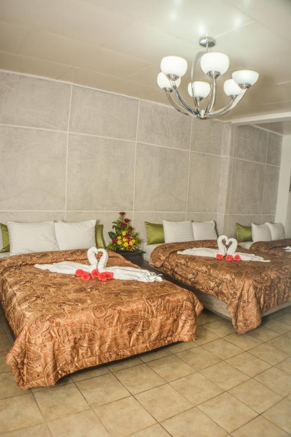 Uw Oasis Hotel La Ceiba Exterior foto